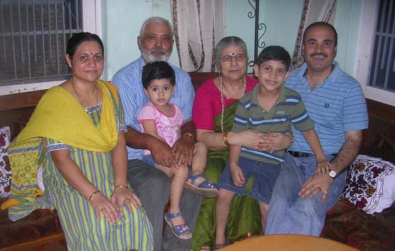 Bansi Lal and Parmeshwari and Sunil's Family (summer 2007)